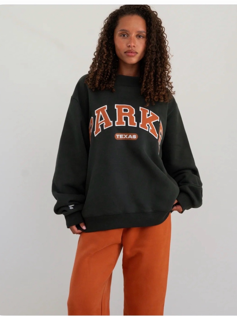 Parke ‘47 Texas Mockneck sweatshirt Size L/XL
NWT GREENISH GREY ORANGE